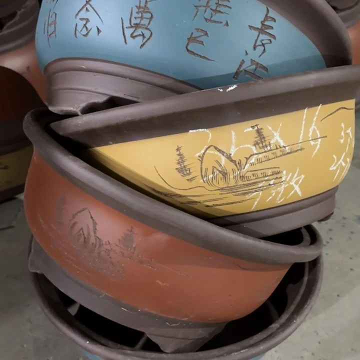 紫砂花盆110.4。35-16。微瑕
