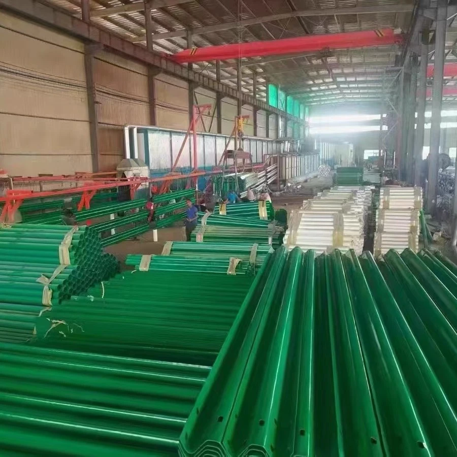 波形护栏——喷塑板+立柱