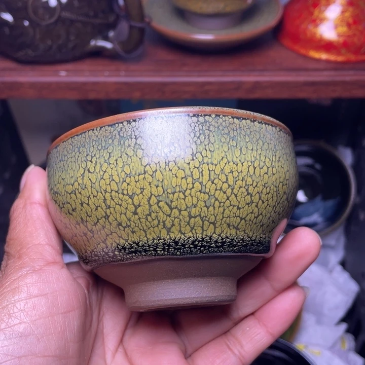 茶盏在我家吃完就