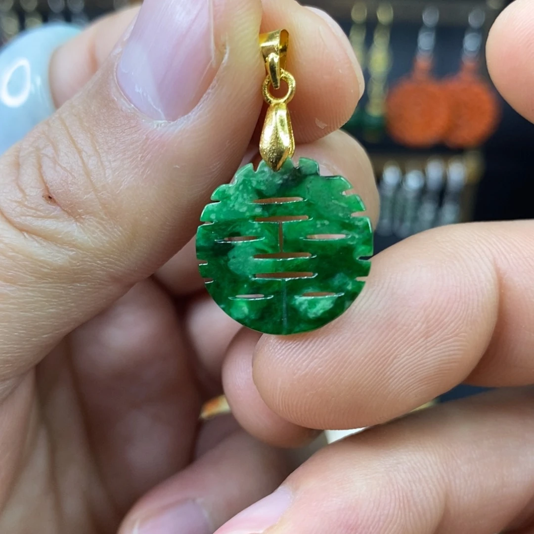 颈饰未镶嵌翡翠吊坠