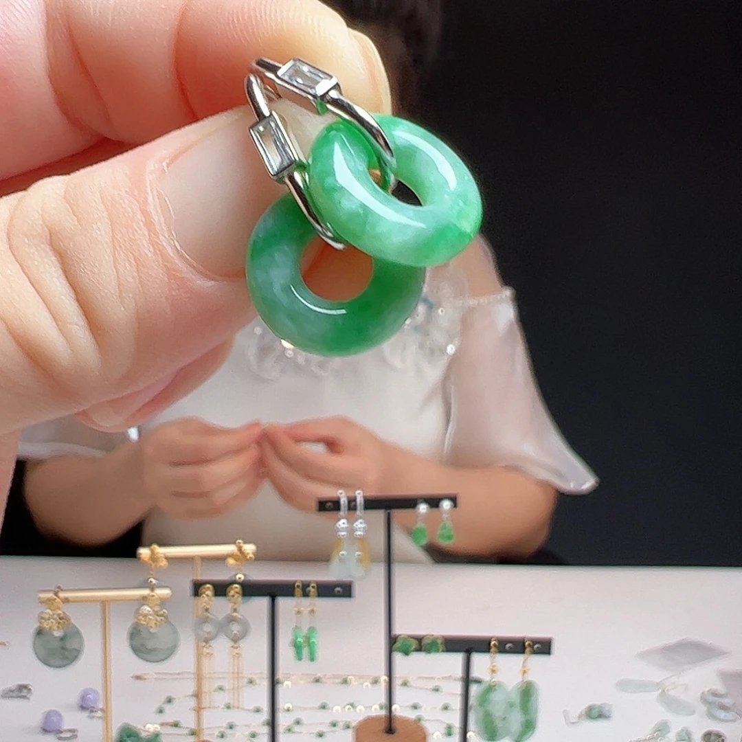银S925镶嵌翡翠耳饰天然翡翠