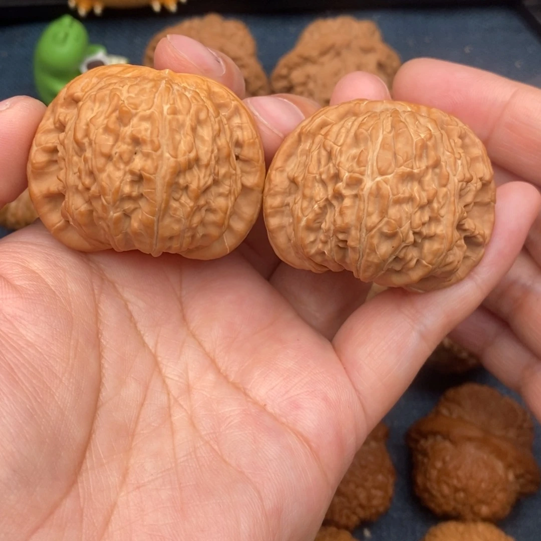 文玩核桃把件44精品闷白