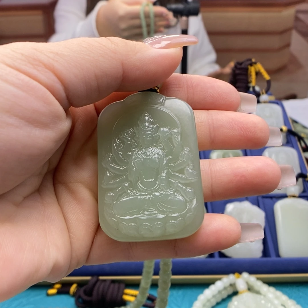 和田玉颈饰未镶嵌三*