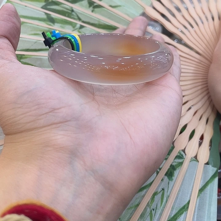 玛瑙/玉髓手镯未镶嵌七**.