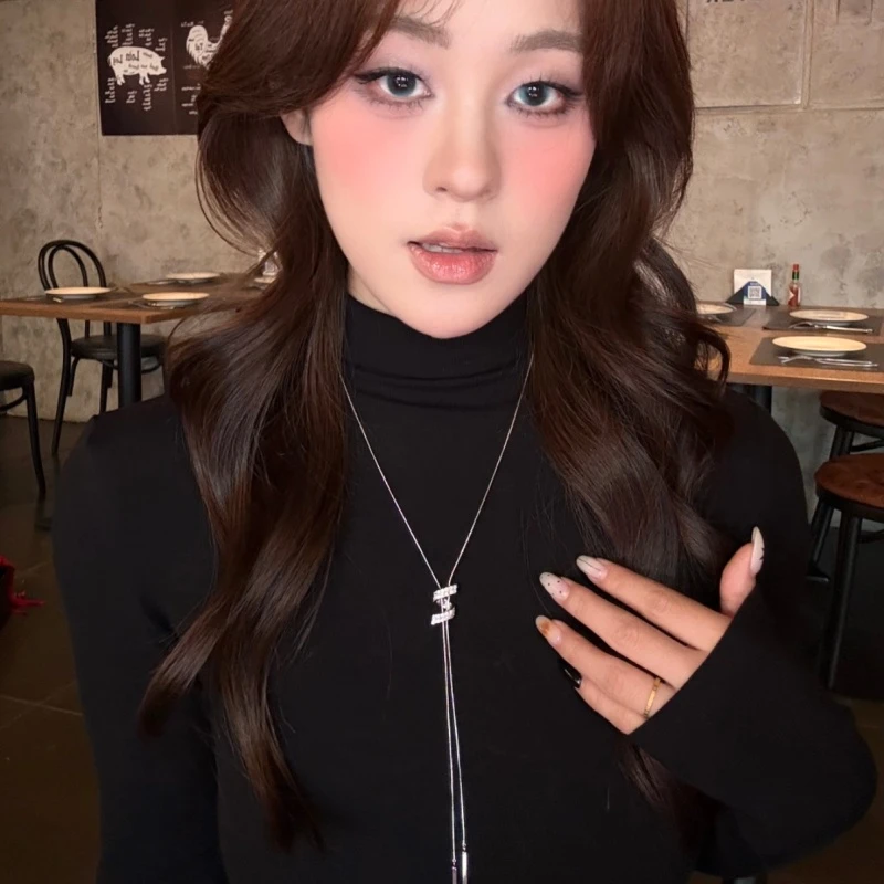 铜合金项链 螺旋毛衣项链女大气高档高级感轻奢秋冬配饰2026年新