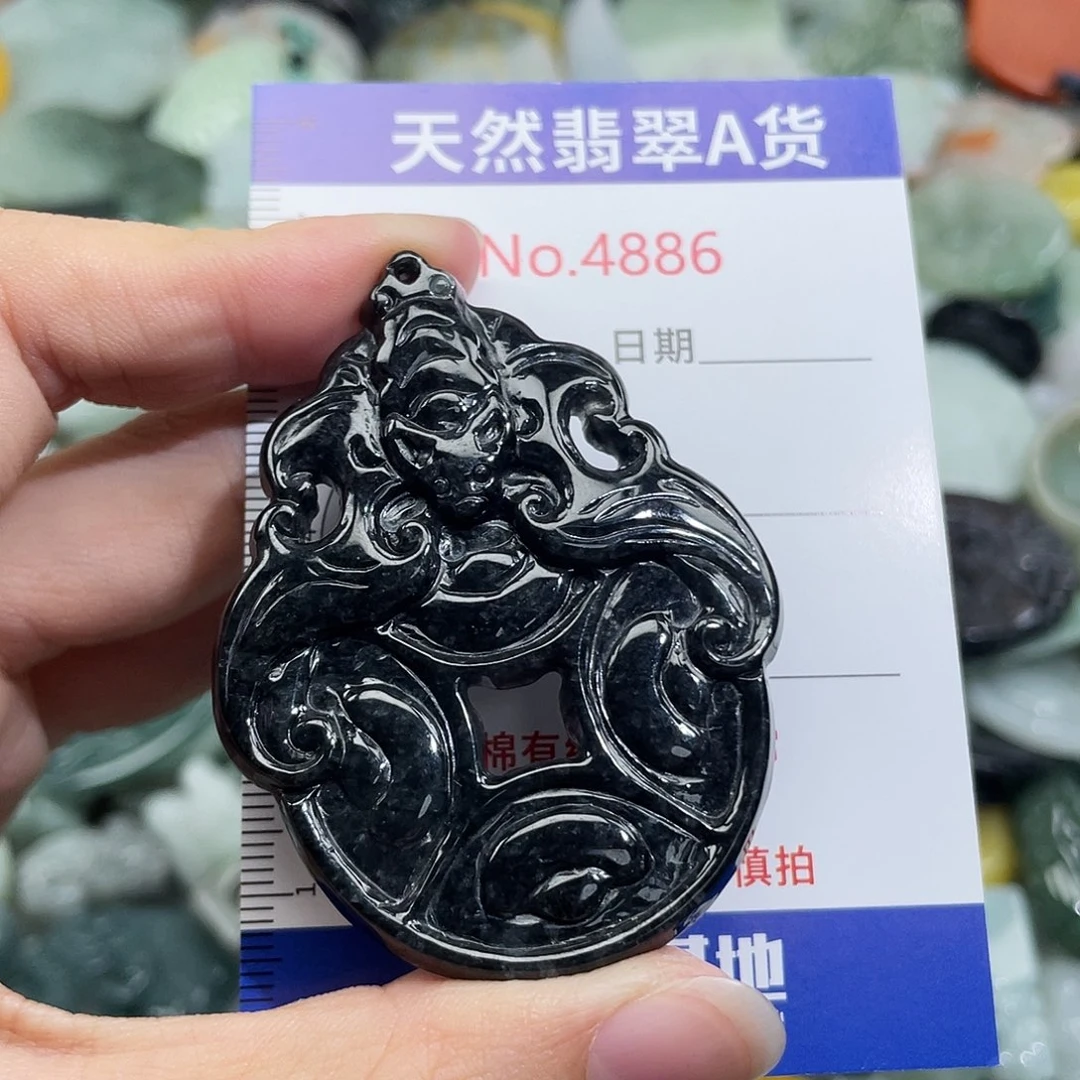 翡翠未镶嵌挂件4886