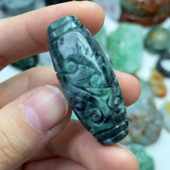 颈饰未镶嵌翡翠吊坠