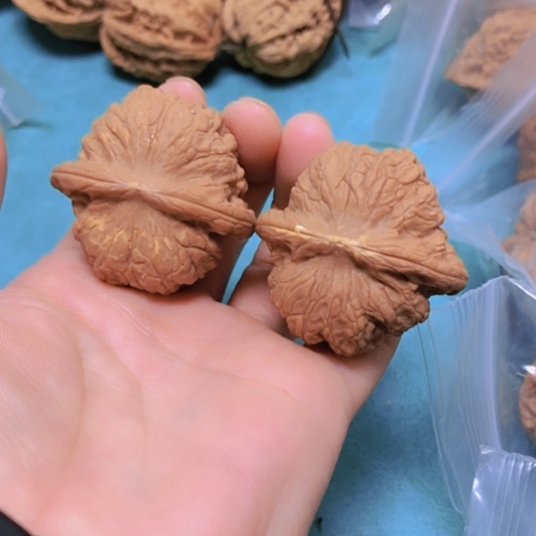 【闪购商品】摆件核桃40血麒麟有黄磕尖