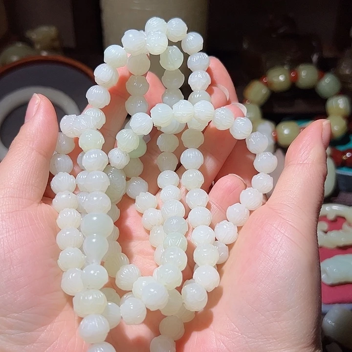 和田玉颈饰未镶嵌梦*猫