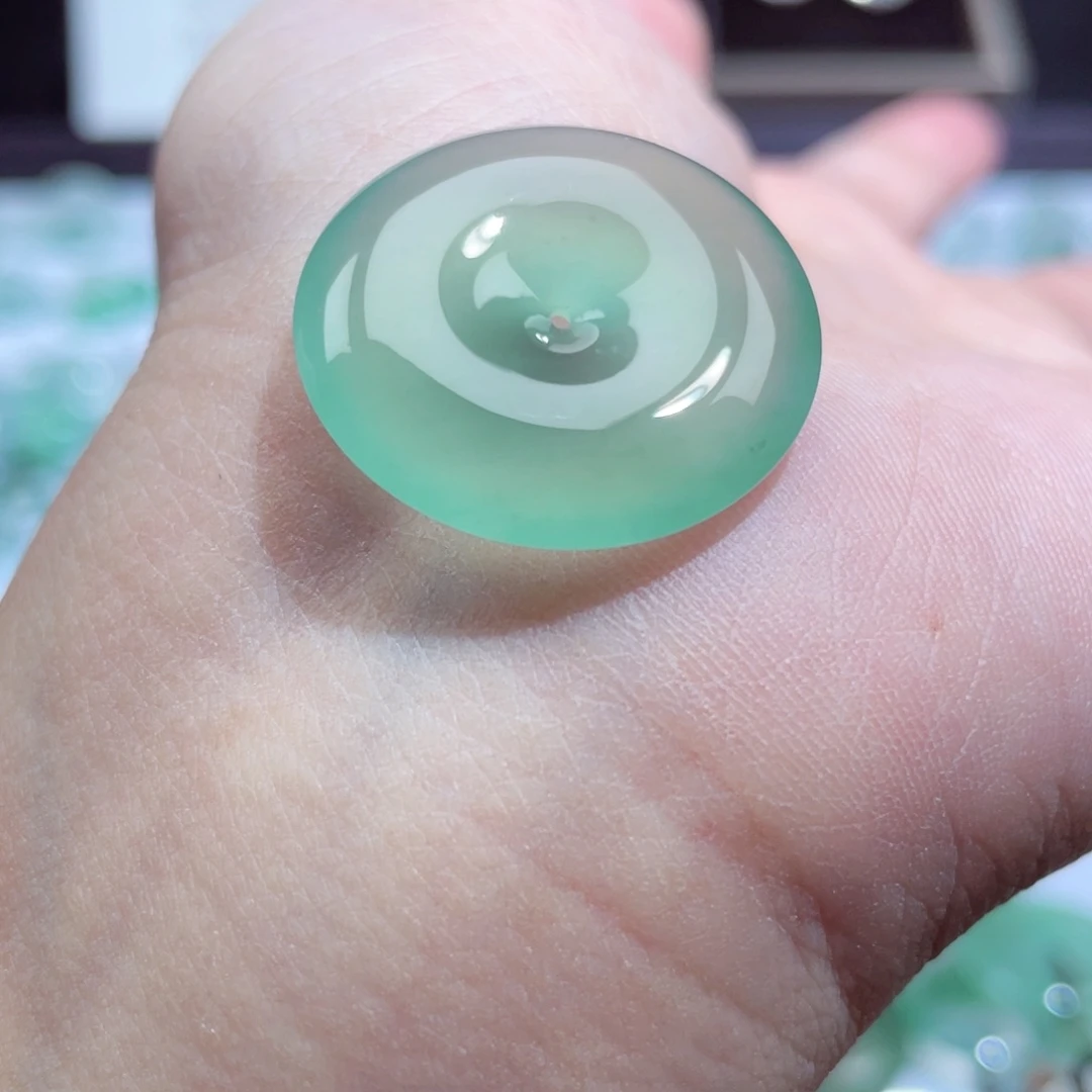 颈饰未镶嵌翡翠平安扣