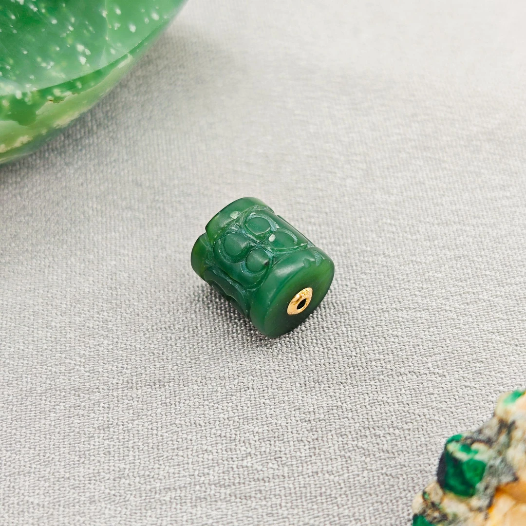 年货节特惠 18k金刻面桶珠碧玉吊坠/HG-BYDZ-89（多样性发货）