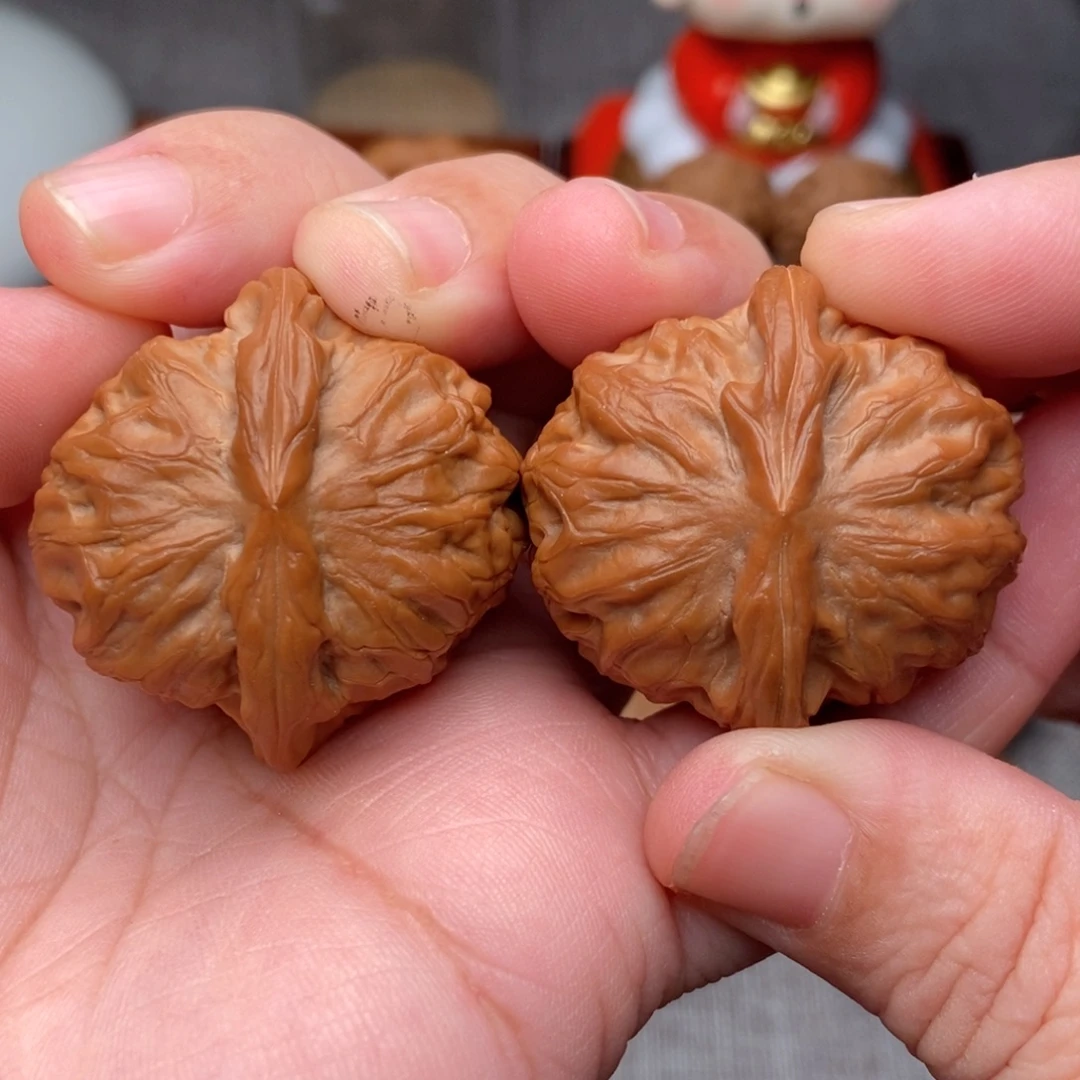 尛***鑫文玩核桃把件36.8全石门