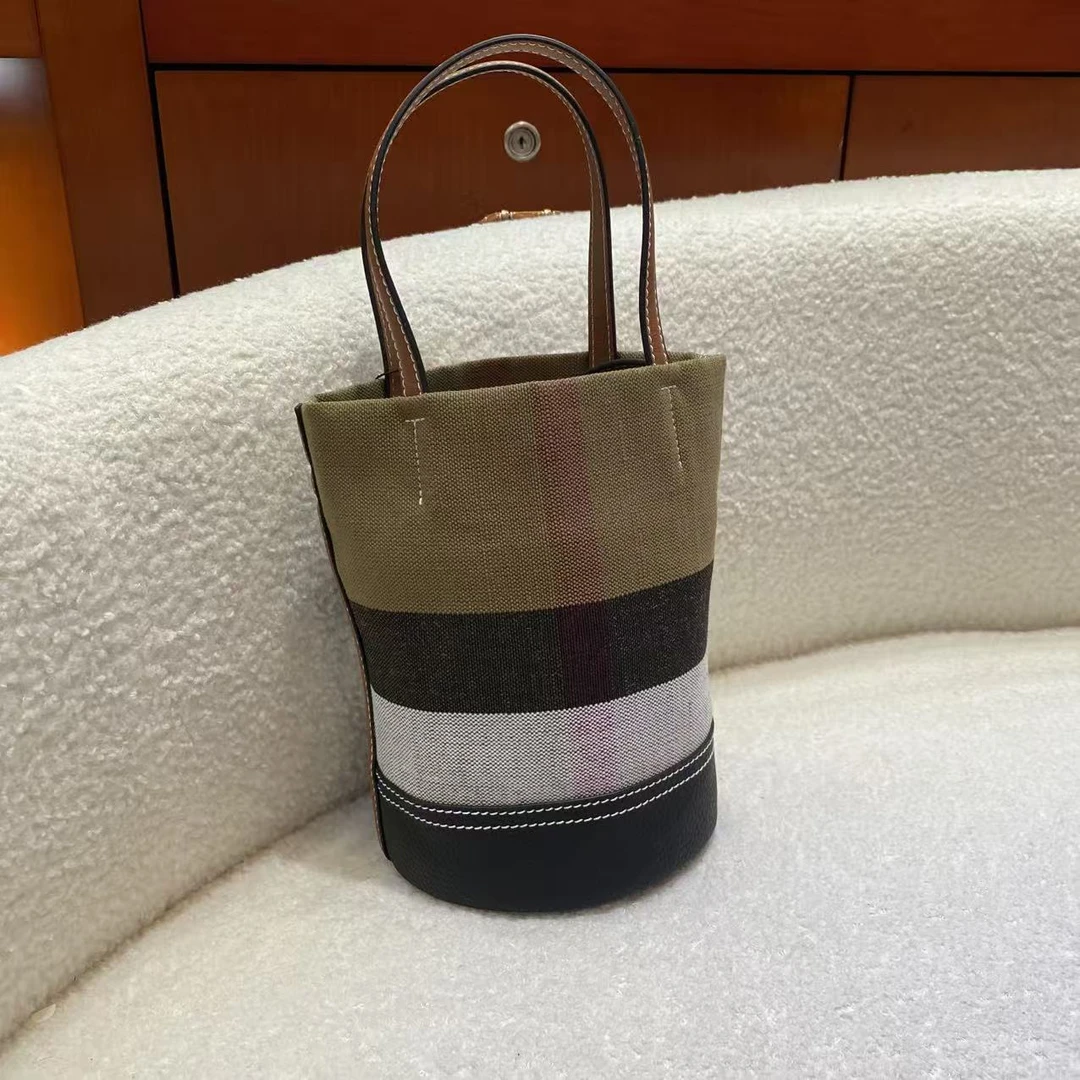 【八八八】高奢复古格子通勤拼色小水桶包