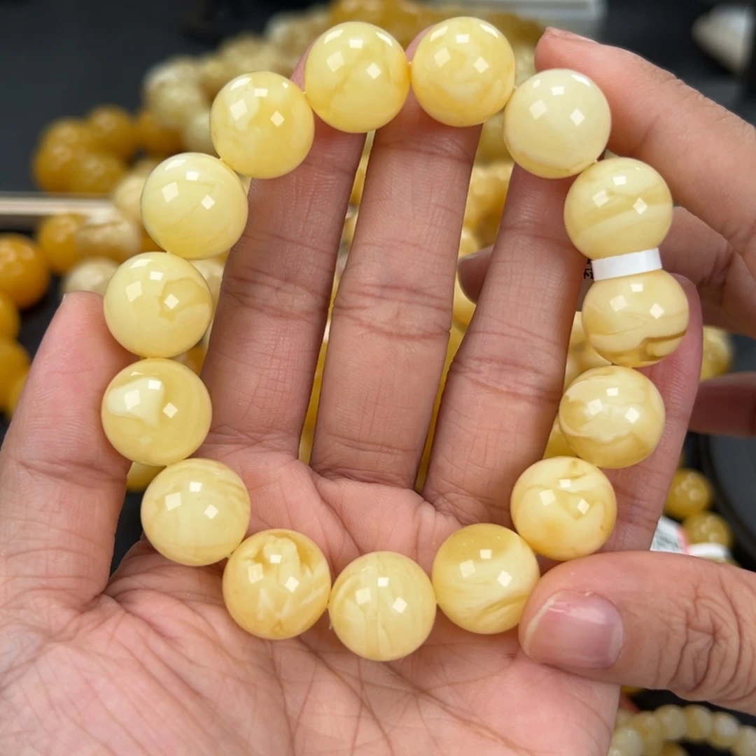 琥珀未镶嵌手链30.7克