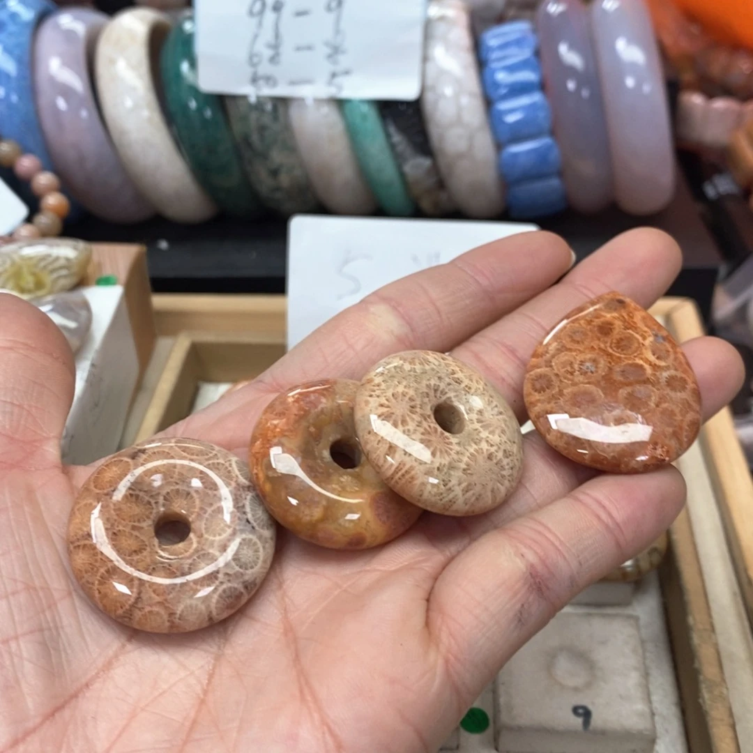 硅化珊瑚（珊瑚玉）手链未镶嵌神***肉244