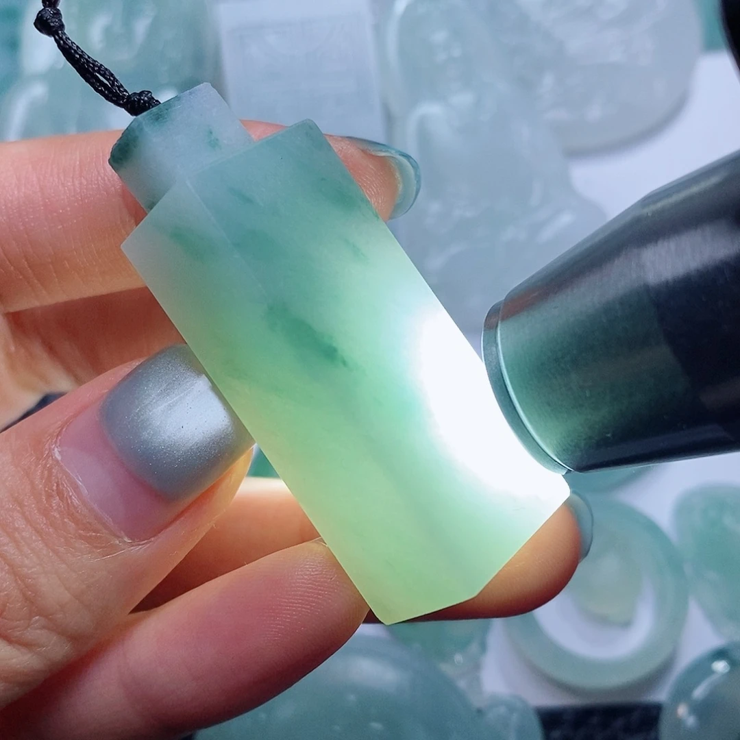 定制翡翠未镶嵌毛货付款后确认抛光