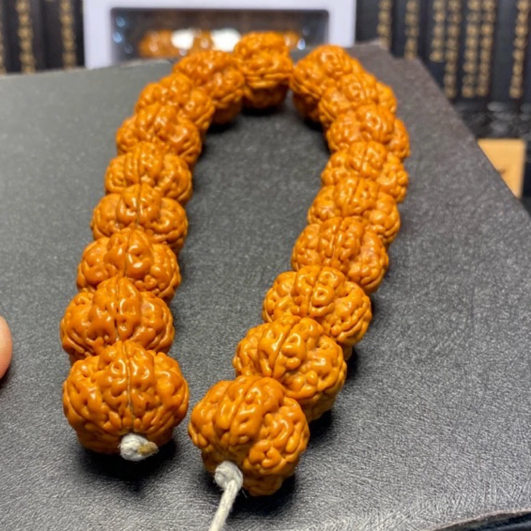 新品上架金刚菩提手串4号（帝王花）