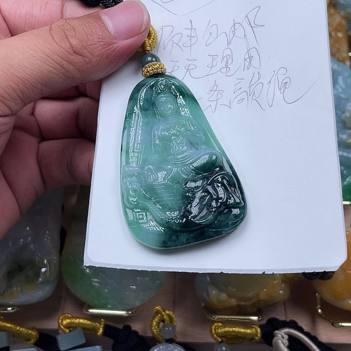 翡翠未镶嵌颈饰挠*天然翡翠挂件