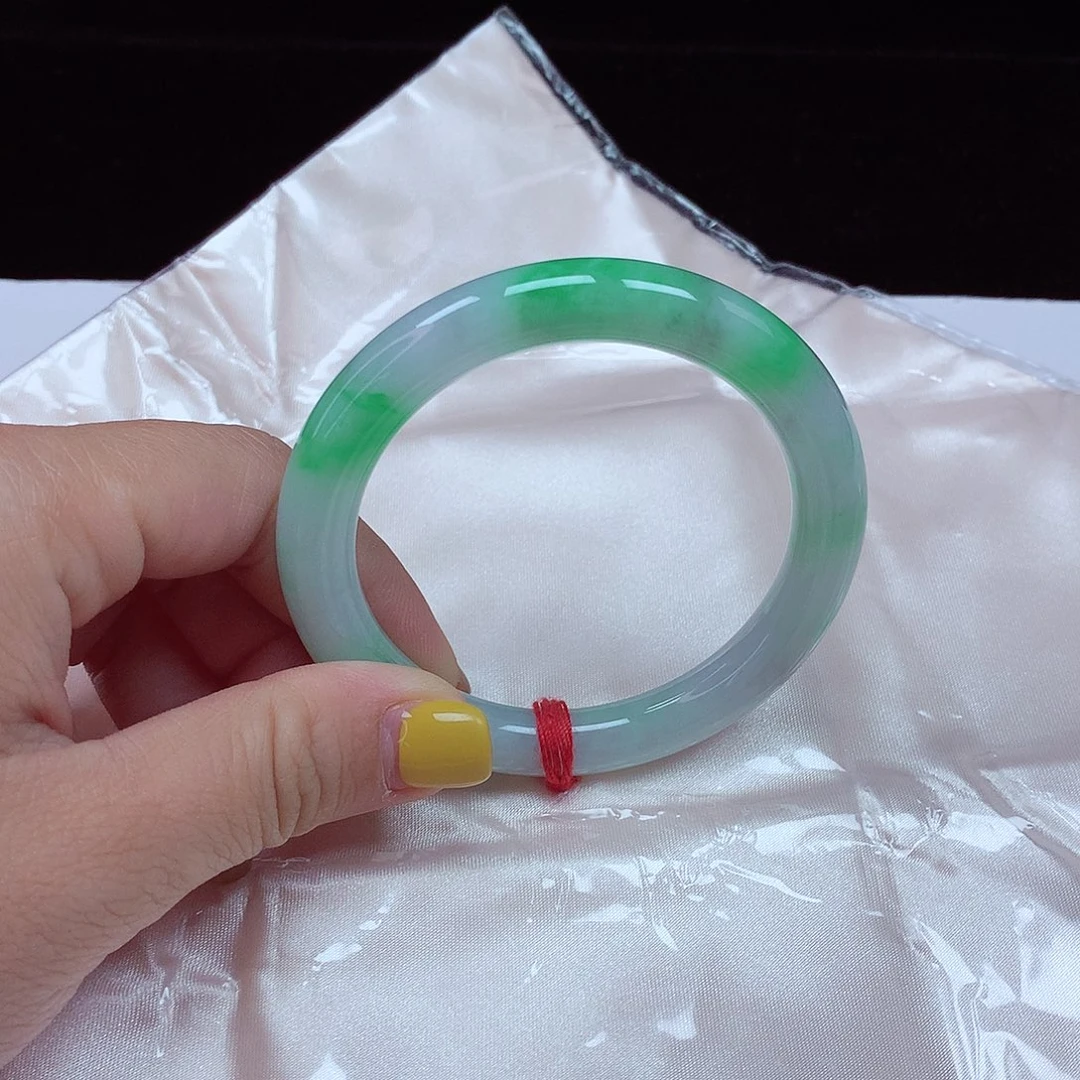 翡翠未镶嵌手镯（圆镯）圈口55