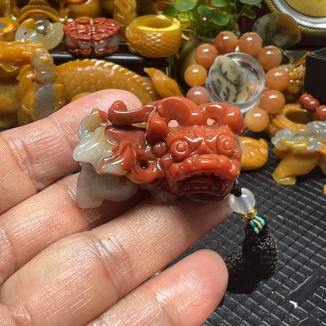 石英质玉未镶嵌颈饰
