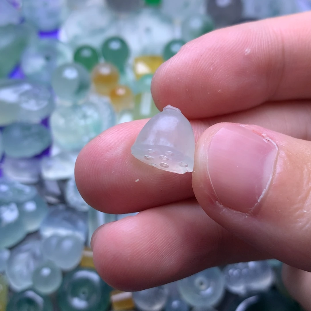 定制翡翠未镶嵌挂件