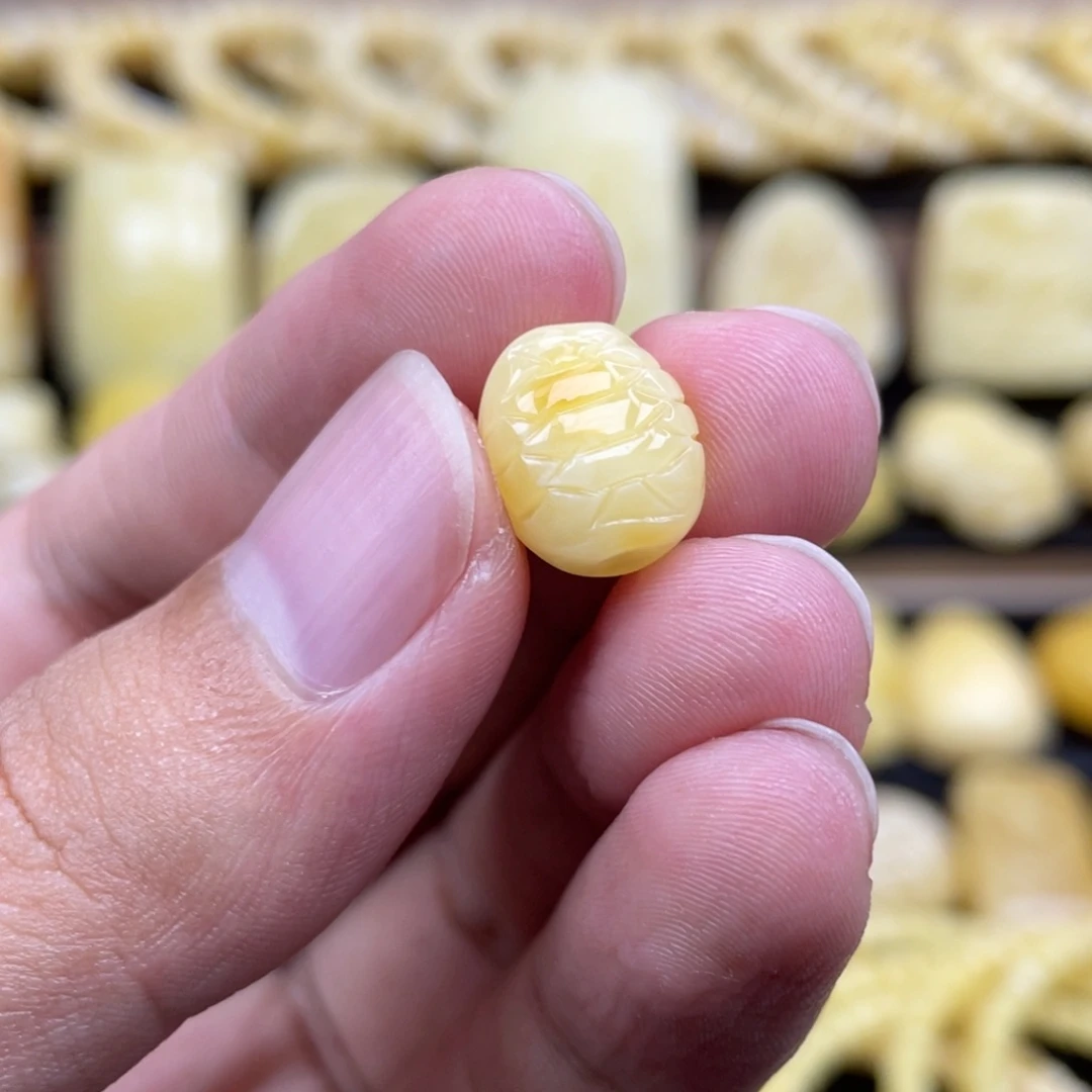 琥珀未镶嵌裸石琥珀蜜蜡