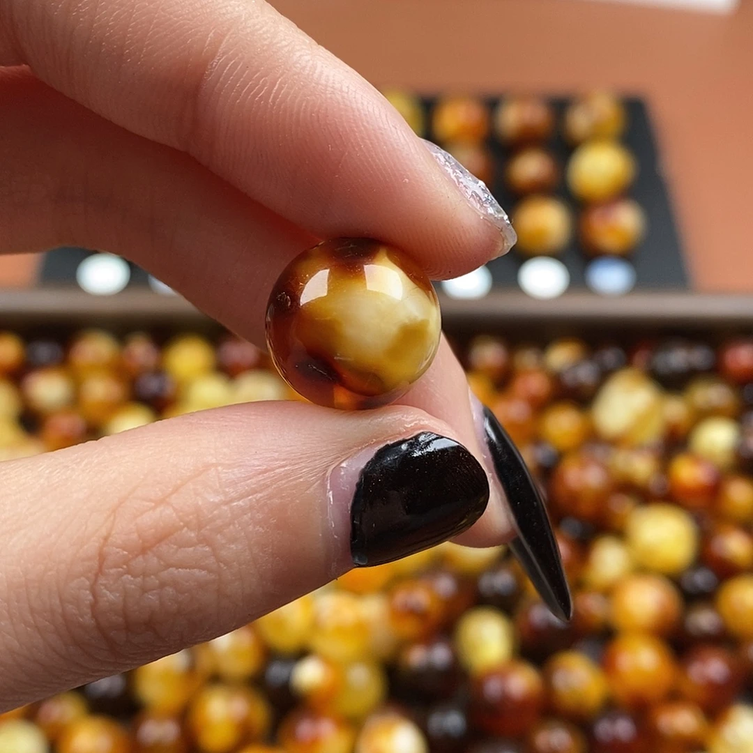 无***涣蜜蜡未镶嵌裸石蜜蜡