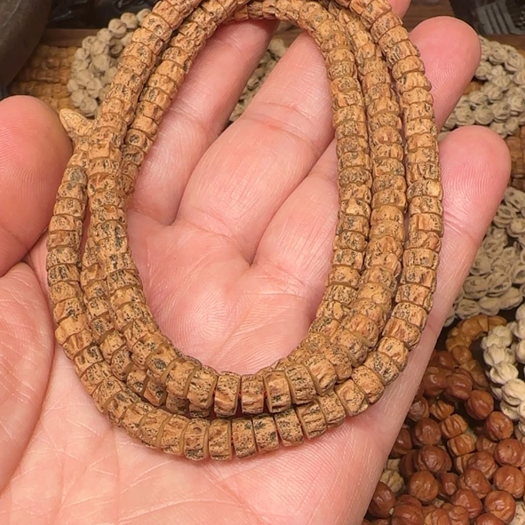 柏香籽/百香籽吊坠M****r