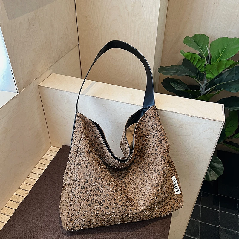 小众大容量包包时尚休闲新款托特包2025秋冬季潮流女士个性单肩包