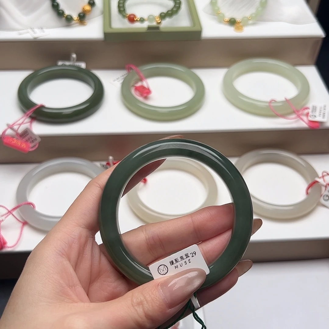 和田玉未镶嵌手镯29