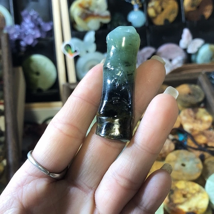 岫玉未镶嵌岫玉挂件