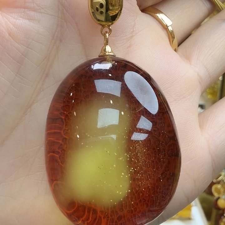 琥珀未镶嵌珠宝奇石