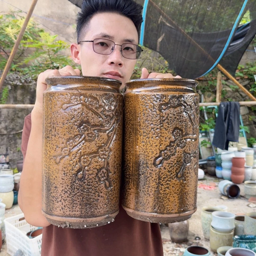 紫砂花盆口15高28（两个梅花柴烧