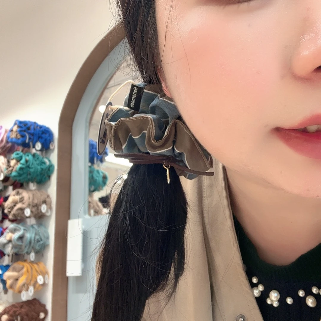 布艺非金属蓝咖色条纹小圈