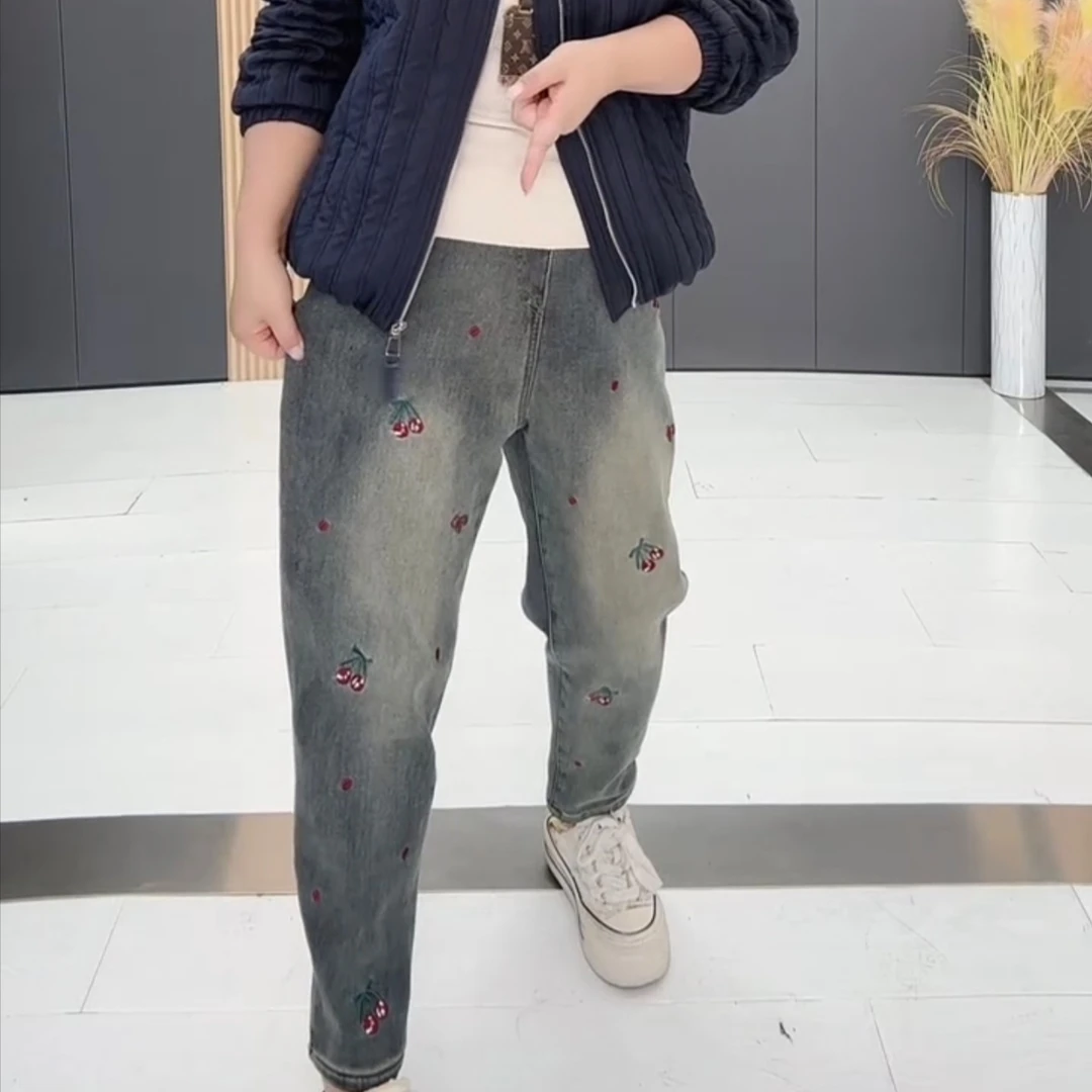 2886韩版宽松刺绣花显瘦百搭加绒牛仔裤