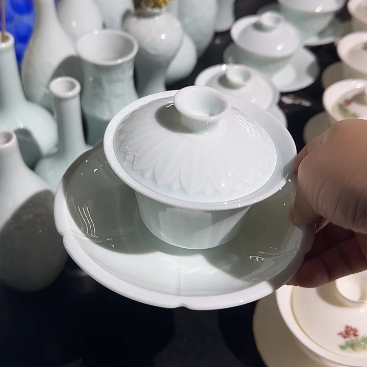 瓷影青浮雕三才盖碗1只装