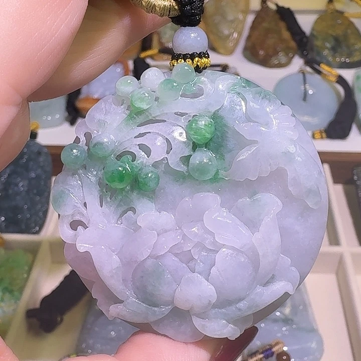 翡翠未镶嵌颈饰A货