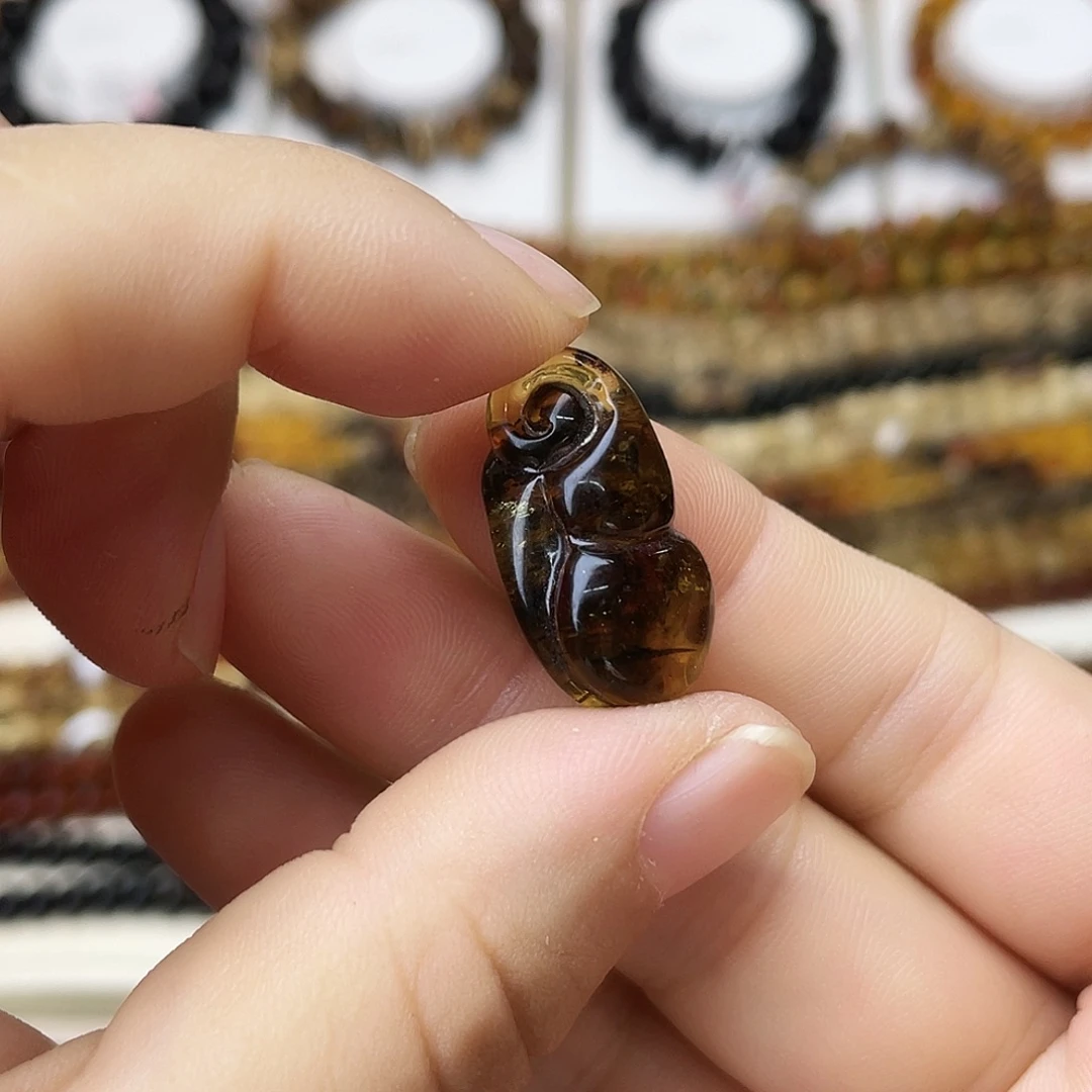裸石琥珀未镶嵌大