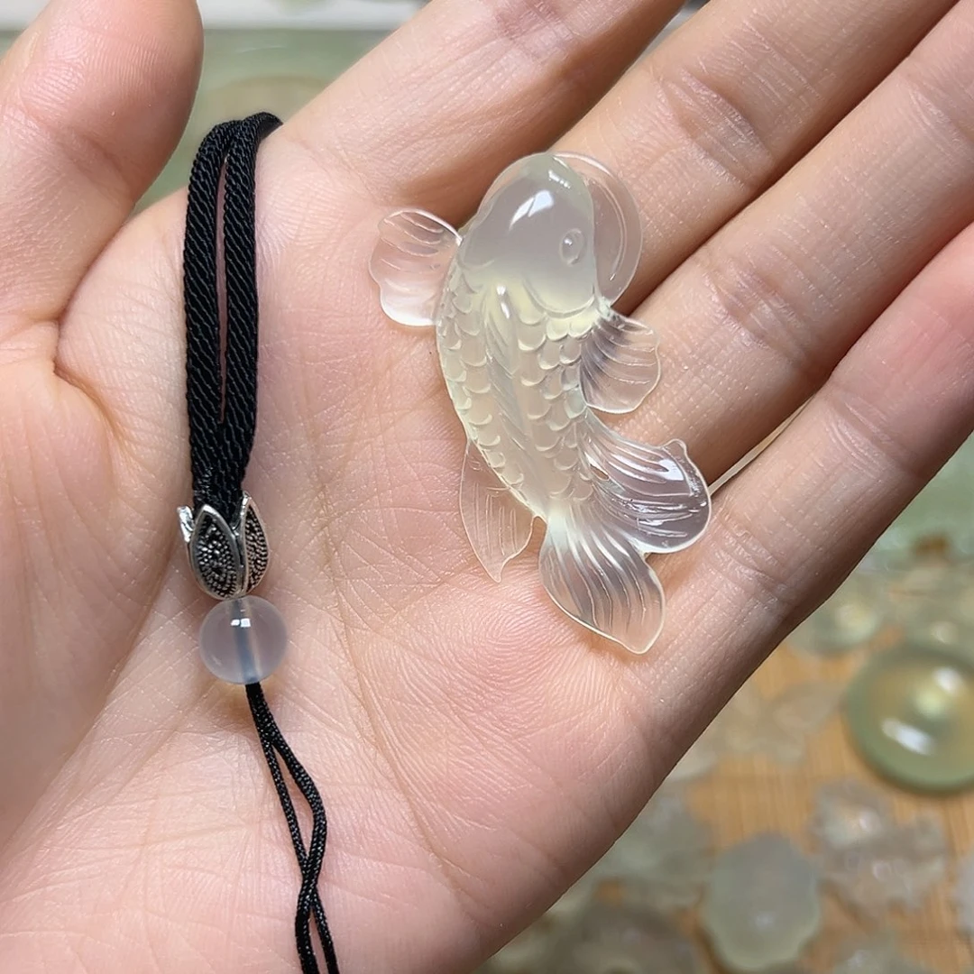 摄***普岫玉未镶嵌颈饰吊坠