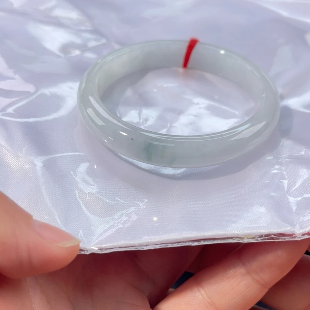 翡翠未镶嵌手镯60无大纹裂48小时鉴赏微石筋棉丝