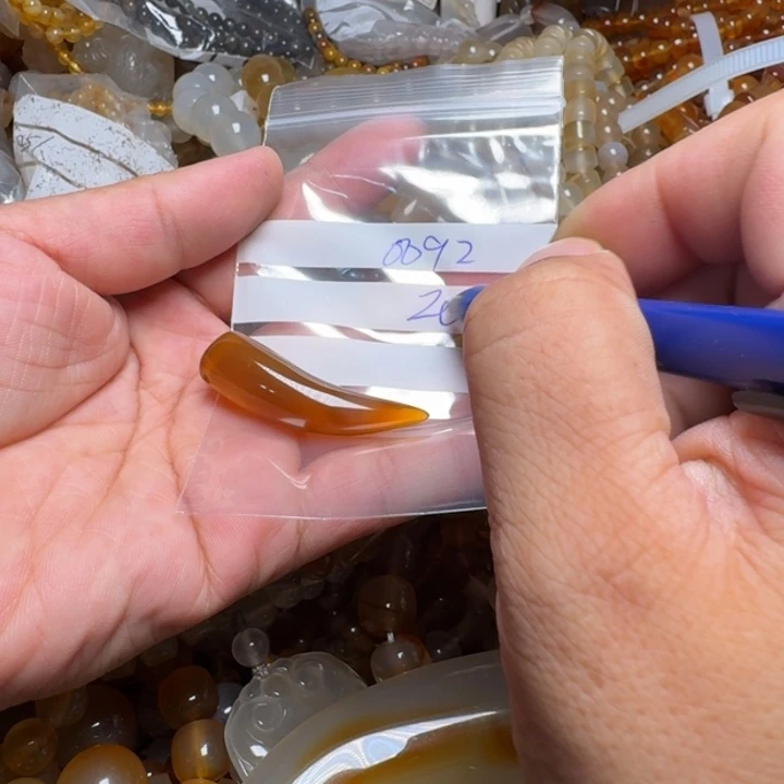 玛瑙/玉髓颈饰合金青**?0092