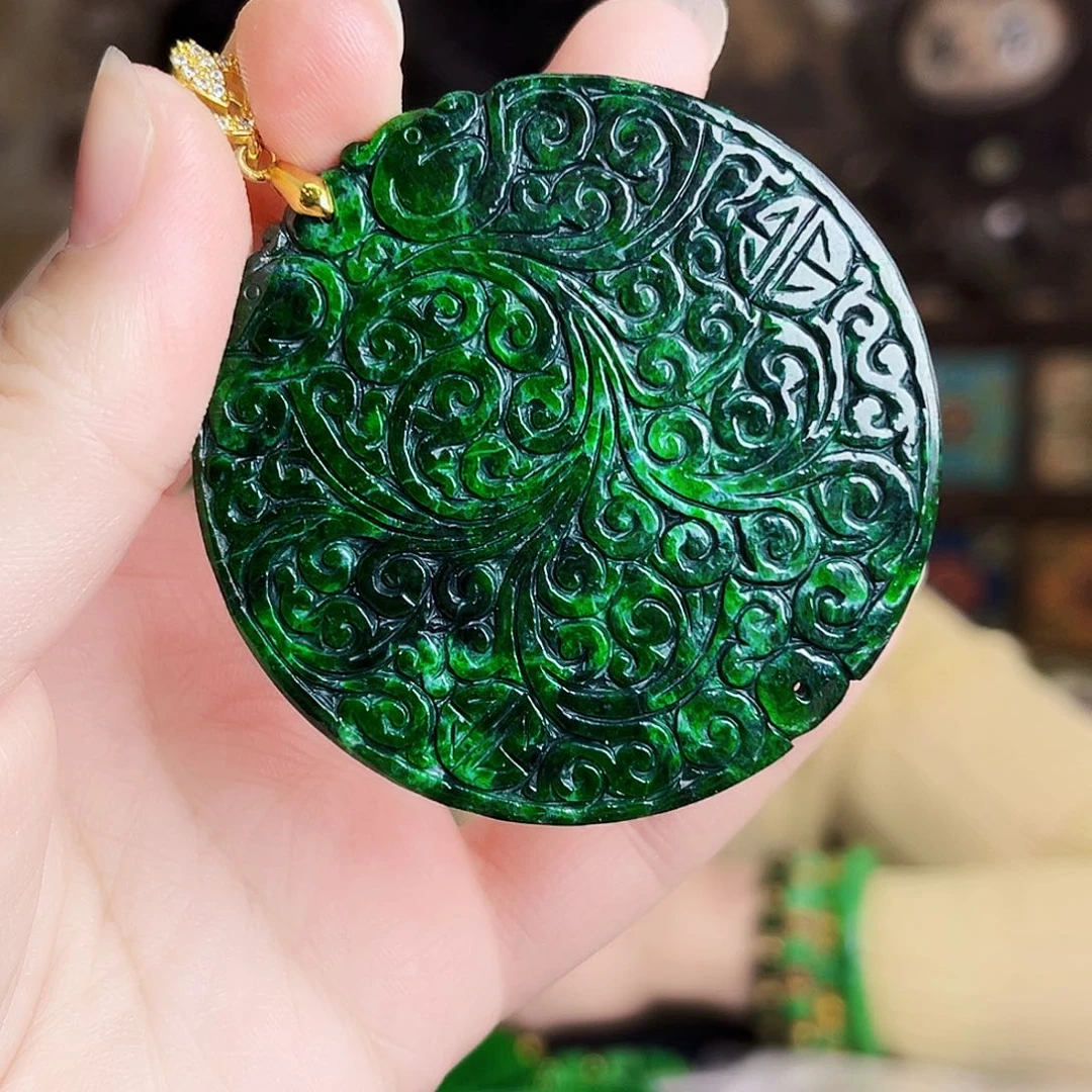 翡翠未镶嵌颈饰吊坠