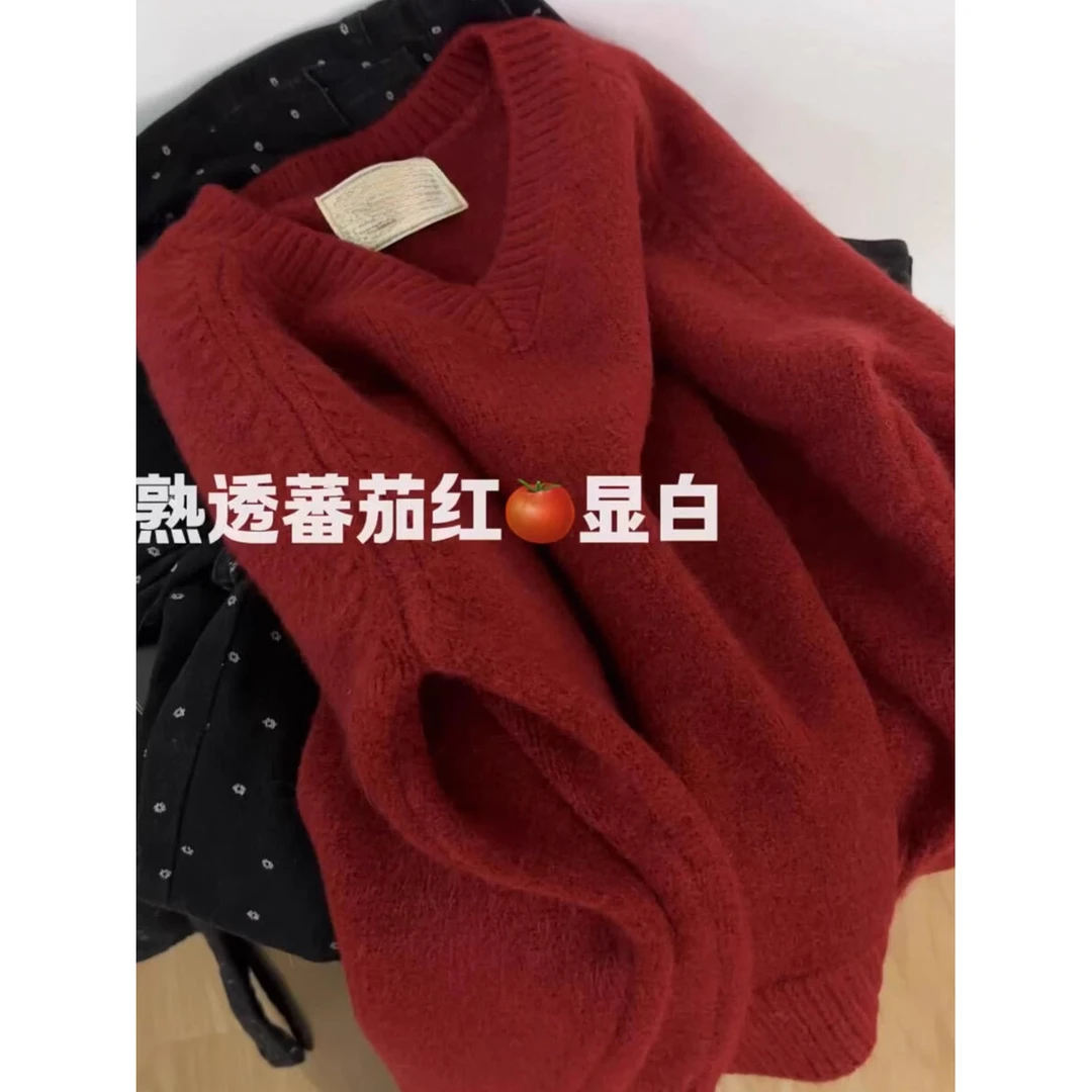 墙裂推荐！显白好看番茄红v领毛衣女2025秋冬慵懒风软糯亲肤针织衫