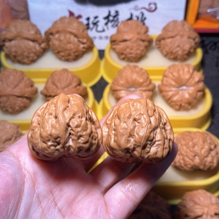 文玩核桃把件蛤蟆头 38 41