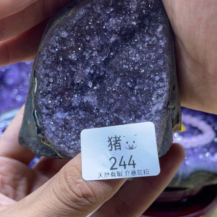 未镶嵌水晶大型摆件（非配饰）