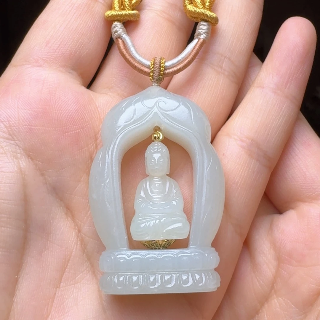 和田玉颈饰未镶嵌美*家