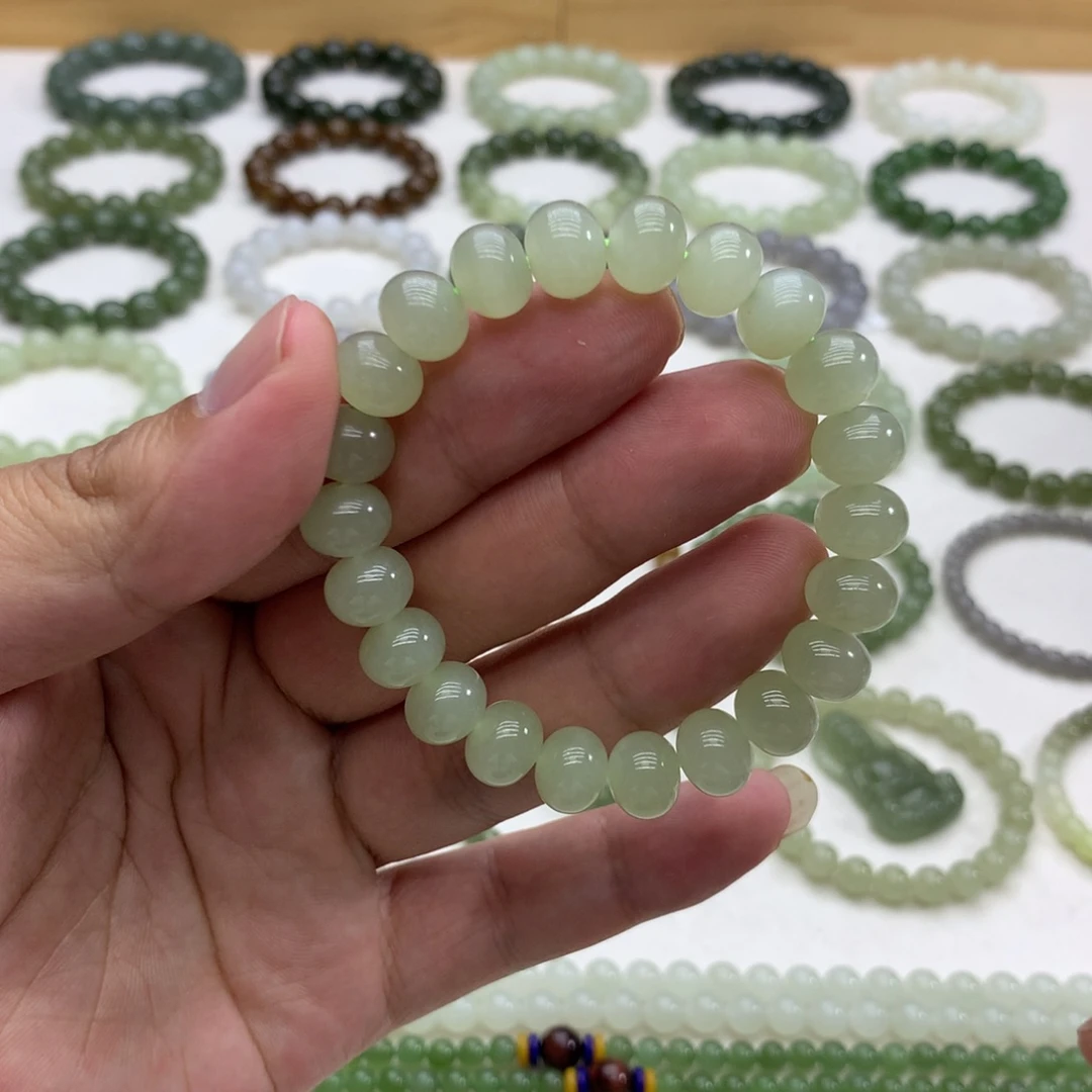手串未镶嵌和田玉（冰晴水算盘珠9.8）
