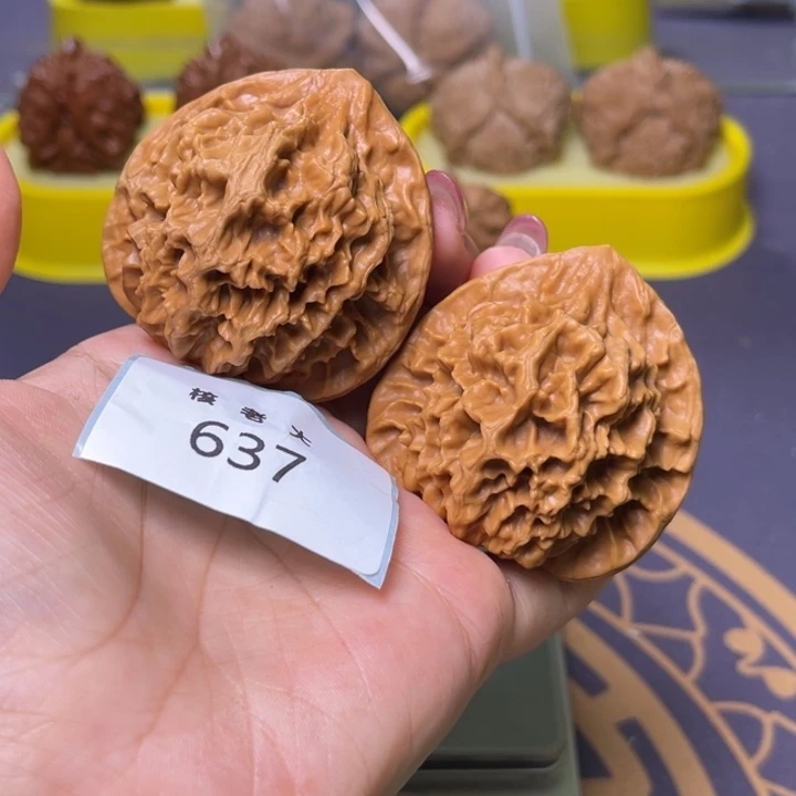 文玩核桃把件帝王47.637