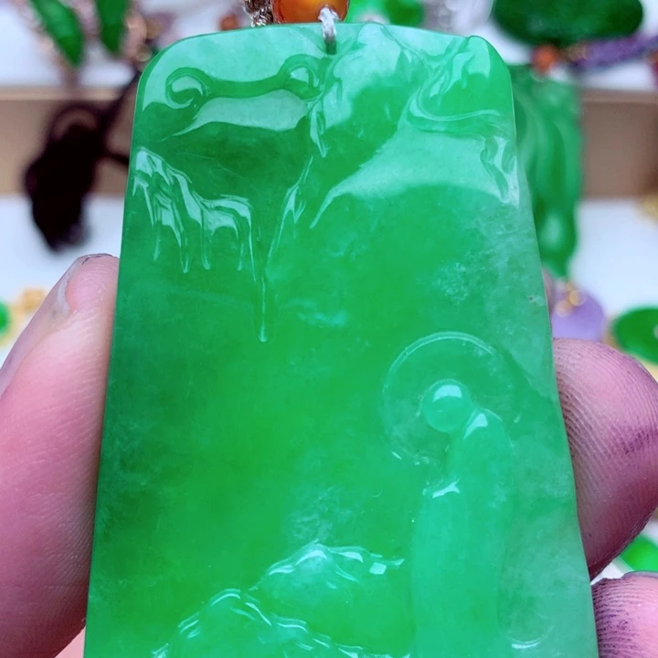 吊坠(不含链)未镶嵌翡翠