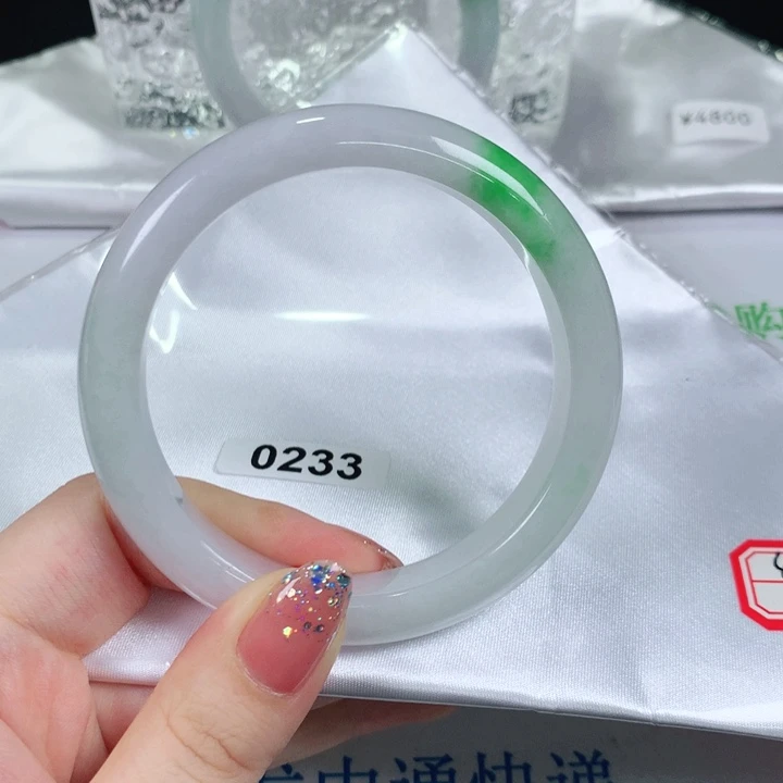 翡翠手镯未镶嵌正圈0233